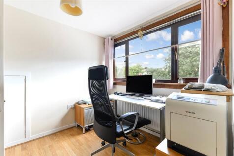 Bedroom/Office
