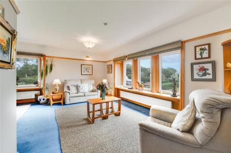Formal Lounge
