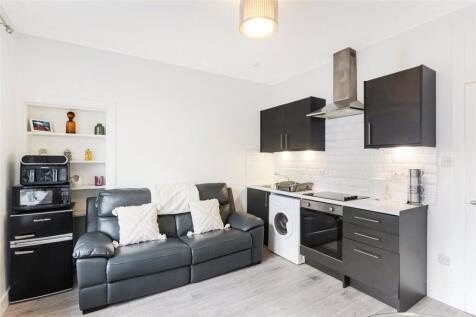 Living Room/Kitchen