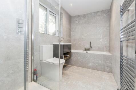 Master En-Suite