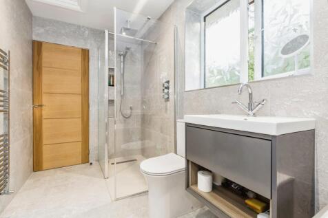 Master En-Suite