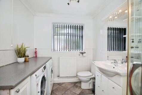 Utility/Shower Room