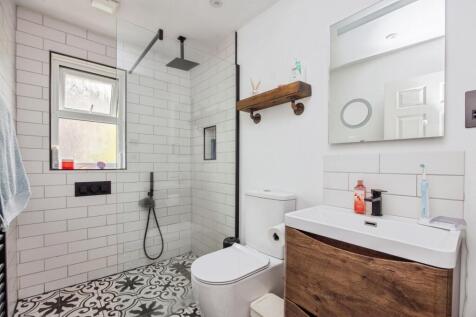 Family Shower Room
