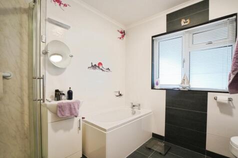 Bath/Shower Room