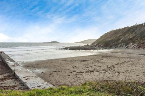 Millendreath Beach