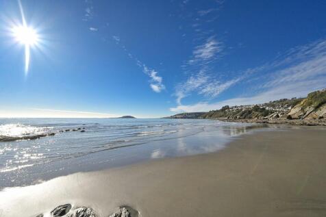 Millendreath Beach