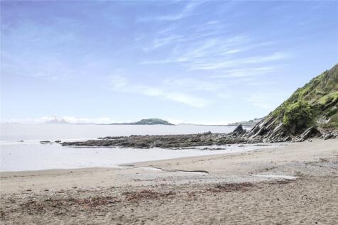 Millendreath Beach
