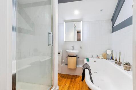 En Suite Bathroom