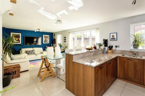 Kitchen/Living Room