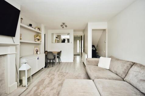 Lounge/ Dining Room