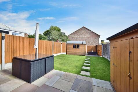 Patio/Bbq Area