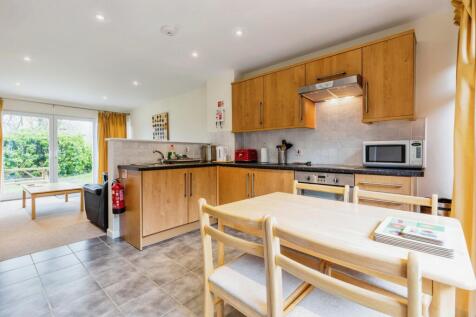 Kitchen/Dining Area