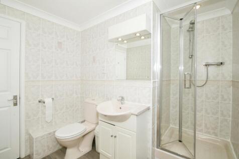 Bath/Shower Room