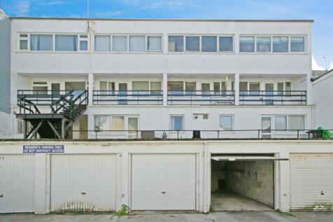 Rear &amp; Garage/Parkin