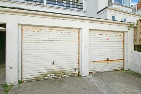 Garage/Parking