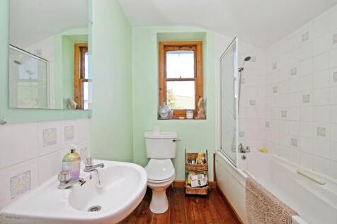 En Suite Bathroom
