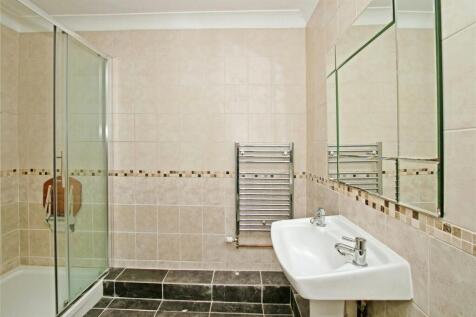 Shower/Cloakroom