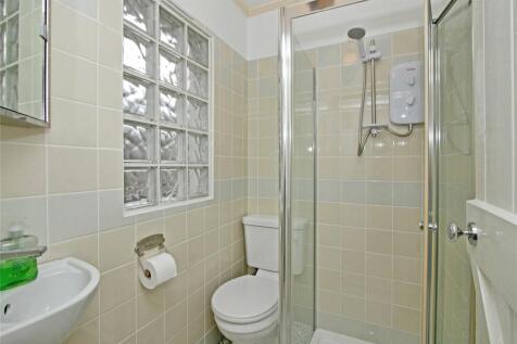Shower/Cloakroom