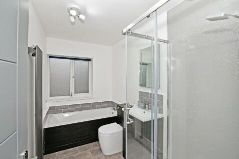 Bath/Shower Room
