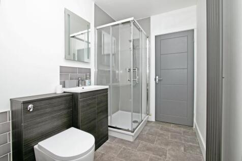 Bath/Shower Room
