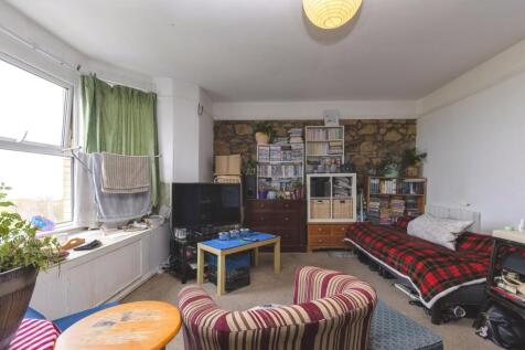 Flat 6 Lounge Area