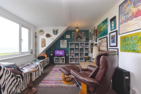 Flat 8 Lounge
