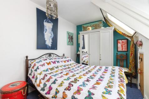 Flat 8 Bedroom 1
