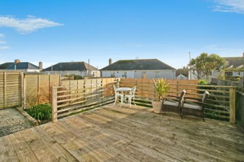 Rear Decking Area