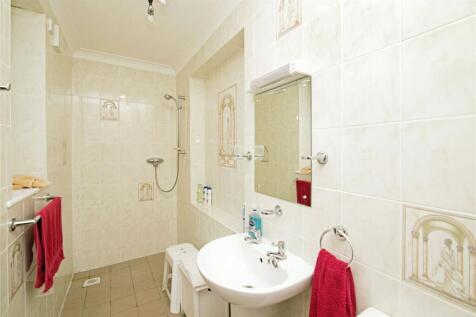 Master Ensuite Sh/Wc