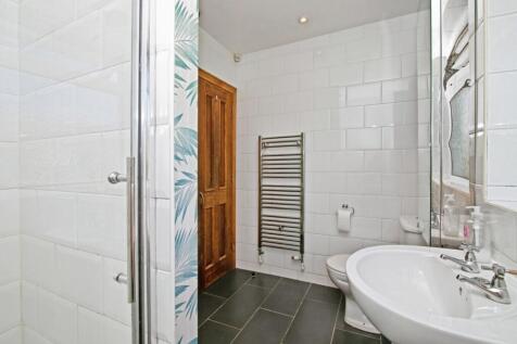 Shower/Cloakroom