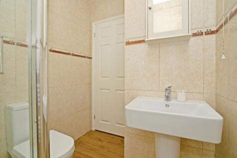 Shower/Cloakroom