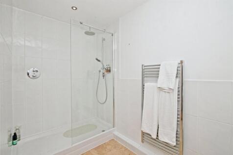 En Suite Shower/Wc..