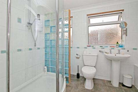 Shower/Bathroom 2