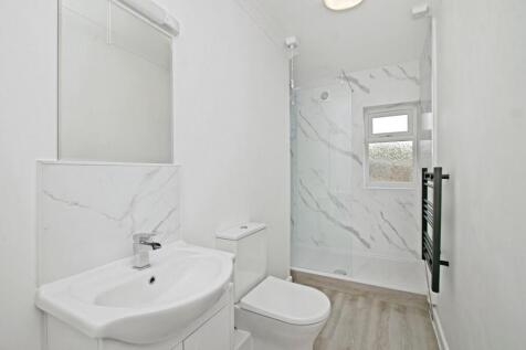 Shower/Cloakroom