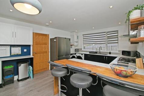 Kitchen/Breakfast Rm