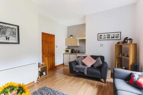 Lounge/Kitchen