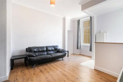 Living Room/Kitchen