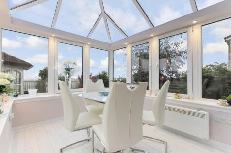 Dining/Sun Room