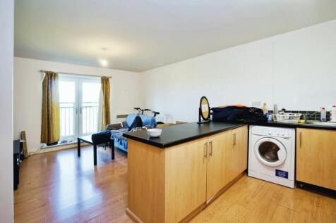 Lounge / Kitchen
