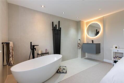 Master En-Suite