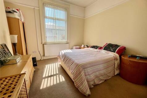 Gff - Bedroom