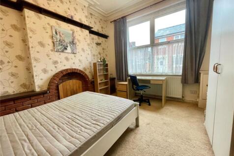 Lounge/Bedroom Four