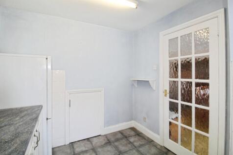 pbox-bedroom-302819.JPG