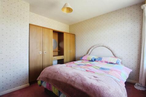 pbox-bedroom-302819.JPG