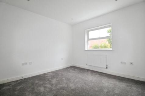 pbox-bedroom-312800.jpg