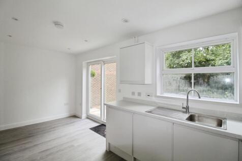 pbox-kitchen-312800.JPG