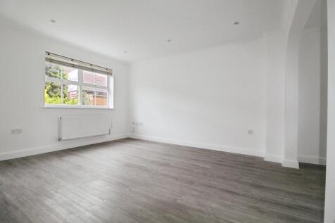 pbox-bedroom-312800.JPG