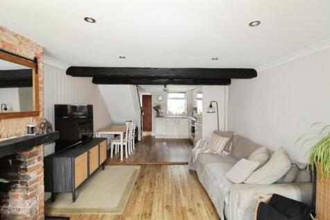 pbox-living_room-314225.JPG