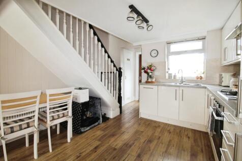 pbox-living_room-314225.JPG