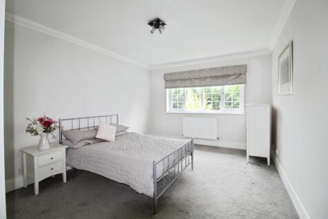 pbox-bedroom-313625.JPG